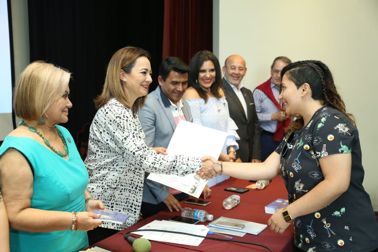 Lanzan Gobierno del Estado y ANLM, seminario de titulación en Locución