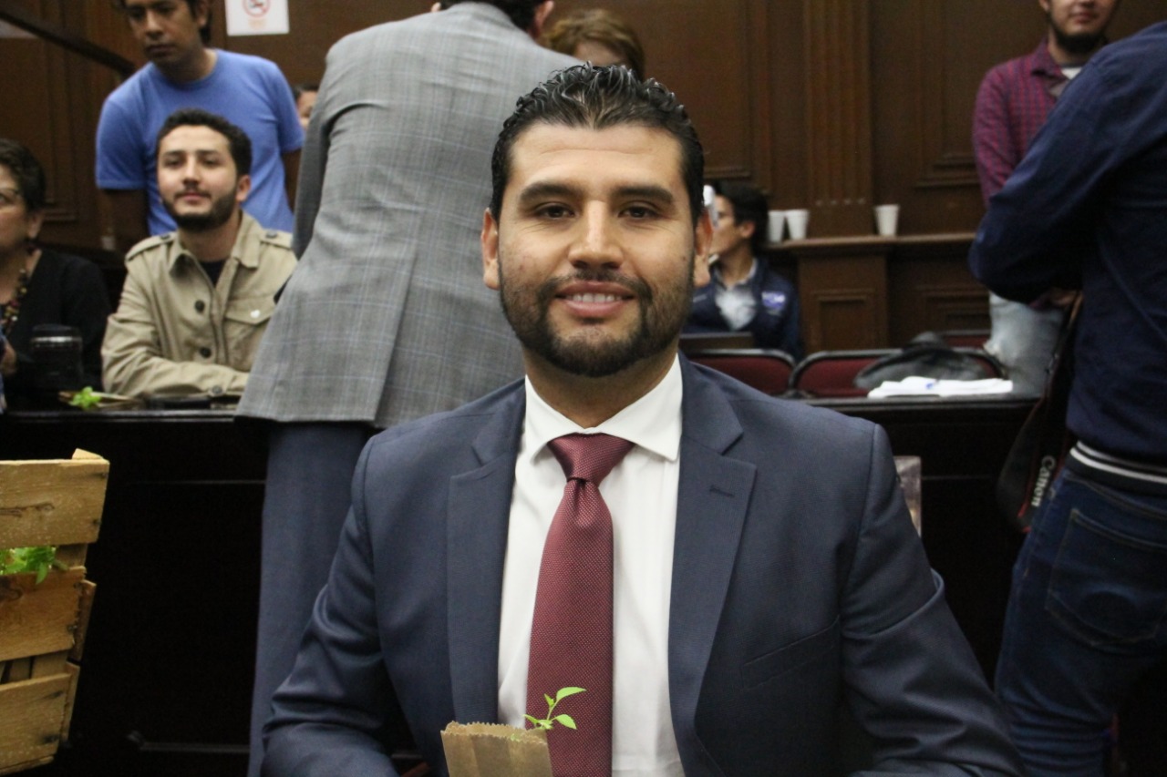  Fortalecimiento y orden en la vida interna del Congreso: Octavio Ocampo