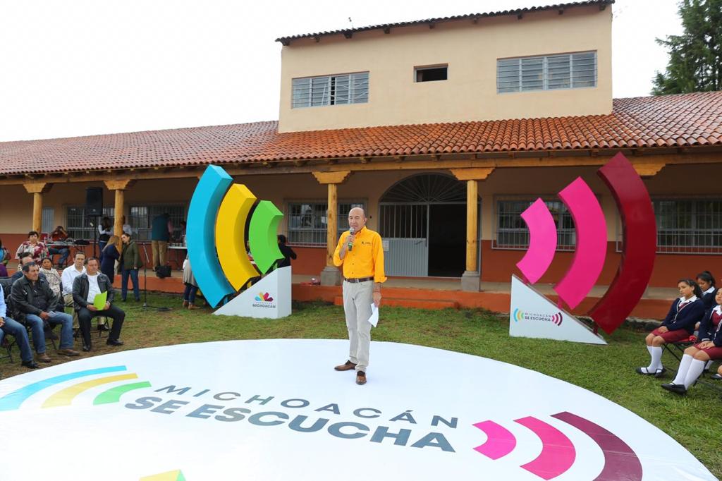  Cumple Gobierno de Michoacán con la educación; 3 mil escuelas rehabilitadas en todo el territorio estatal