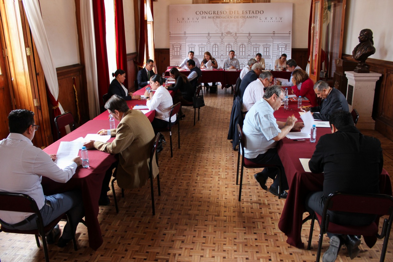  Presentan examen de conocimientos los aspirantes a la Auditoría Superior de Michoacán