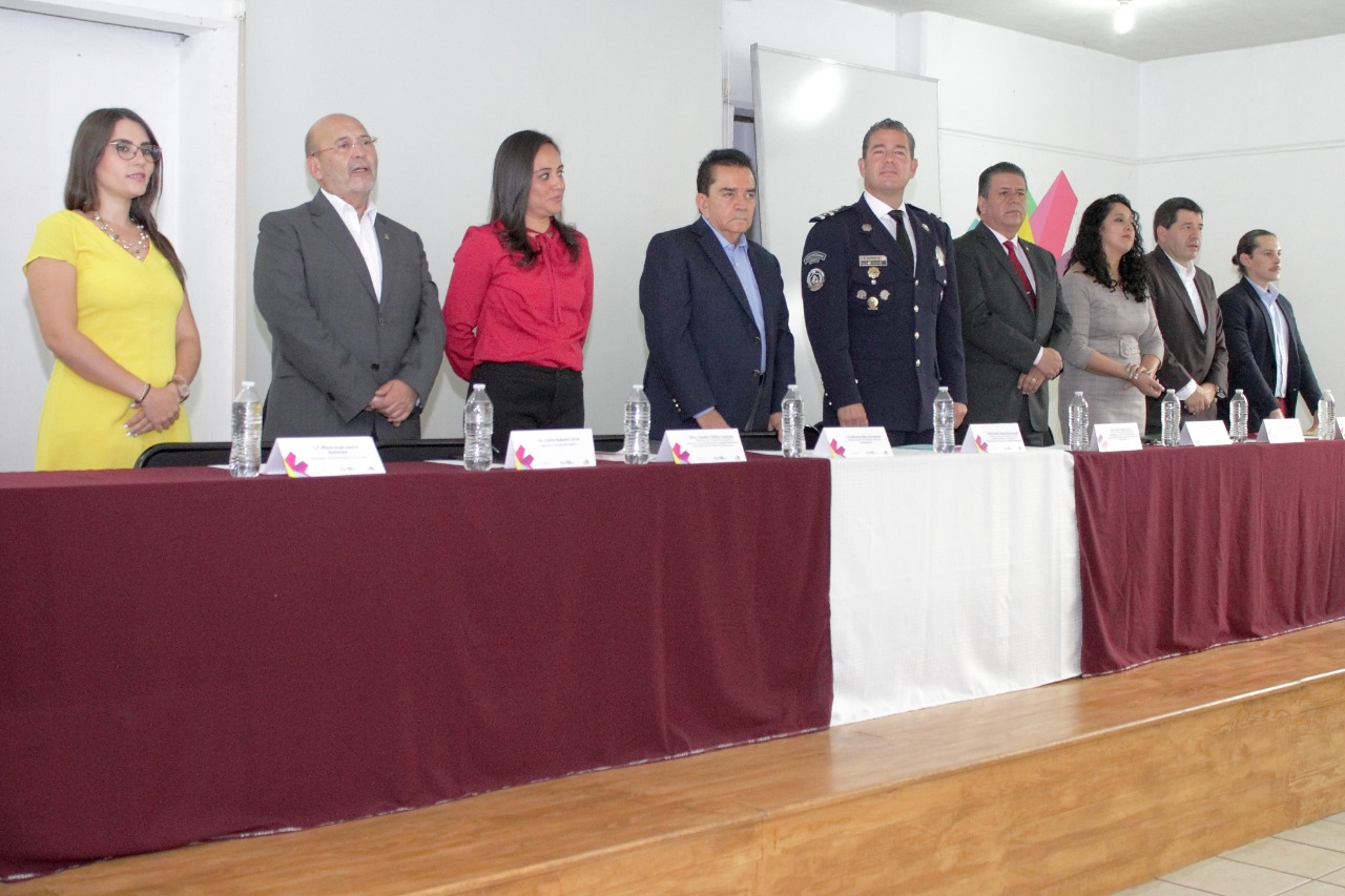  Ofrecen curso sobre derechos humanos con perspectiva de género, en la SFA