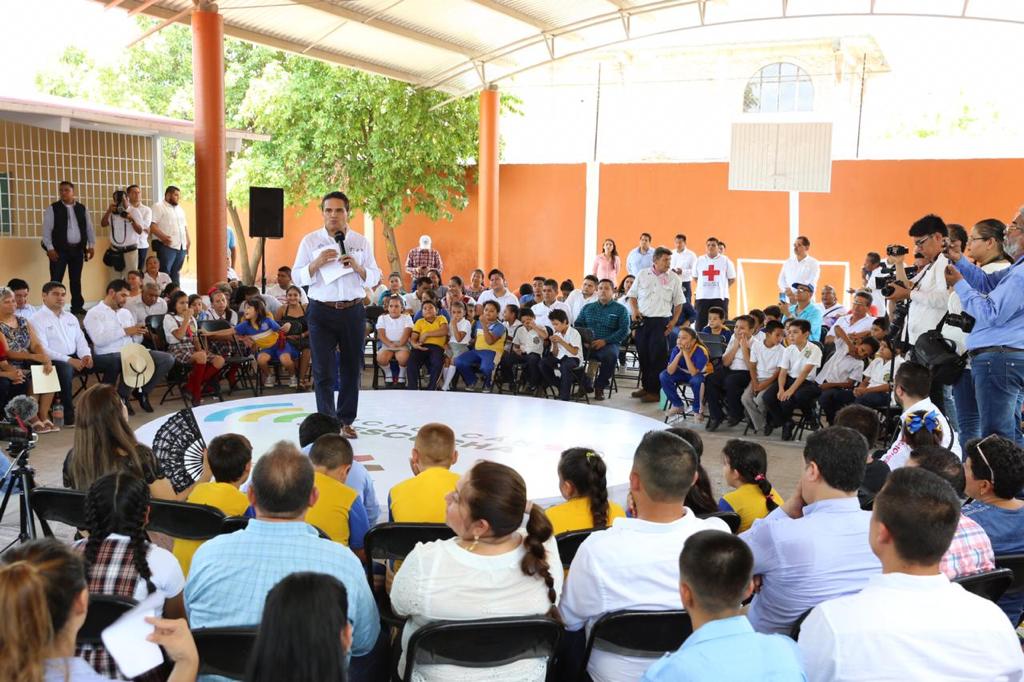  Suman 130 mdp en transformación de escuelas en Huetamo