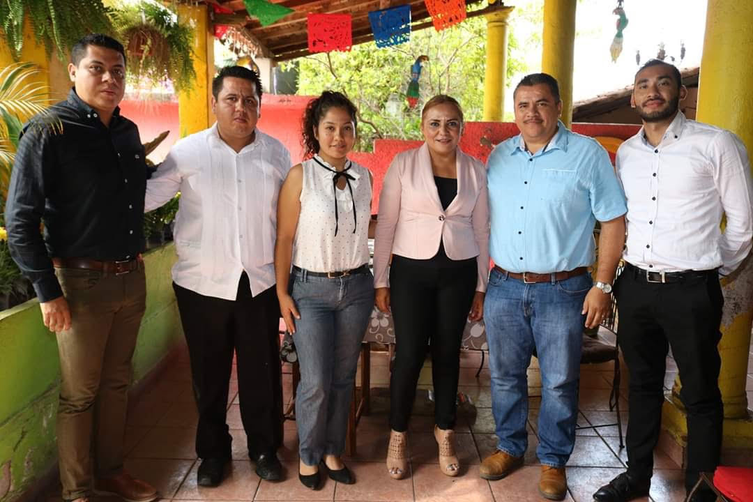  Nuevas oportunidades educativas de nivel Superior para alumnos del CECyTEM de Carácuaro