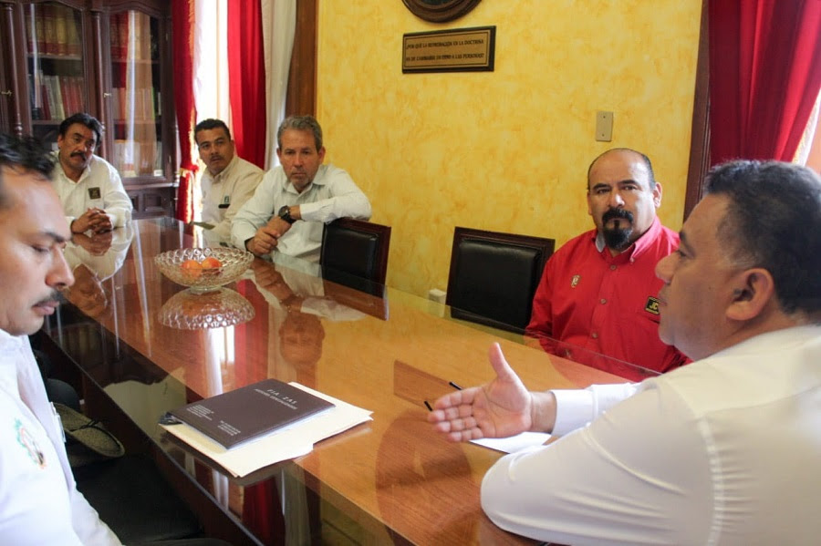  Pide Fermín Bernabé respetar resolución federal para la reintegración operativa de la Junta de Caminos de Michoacán