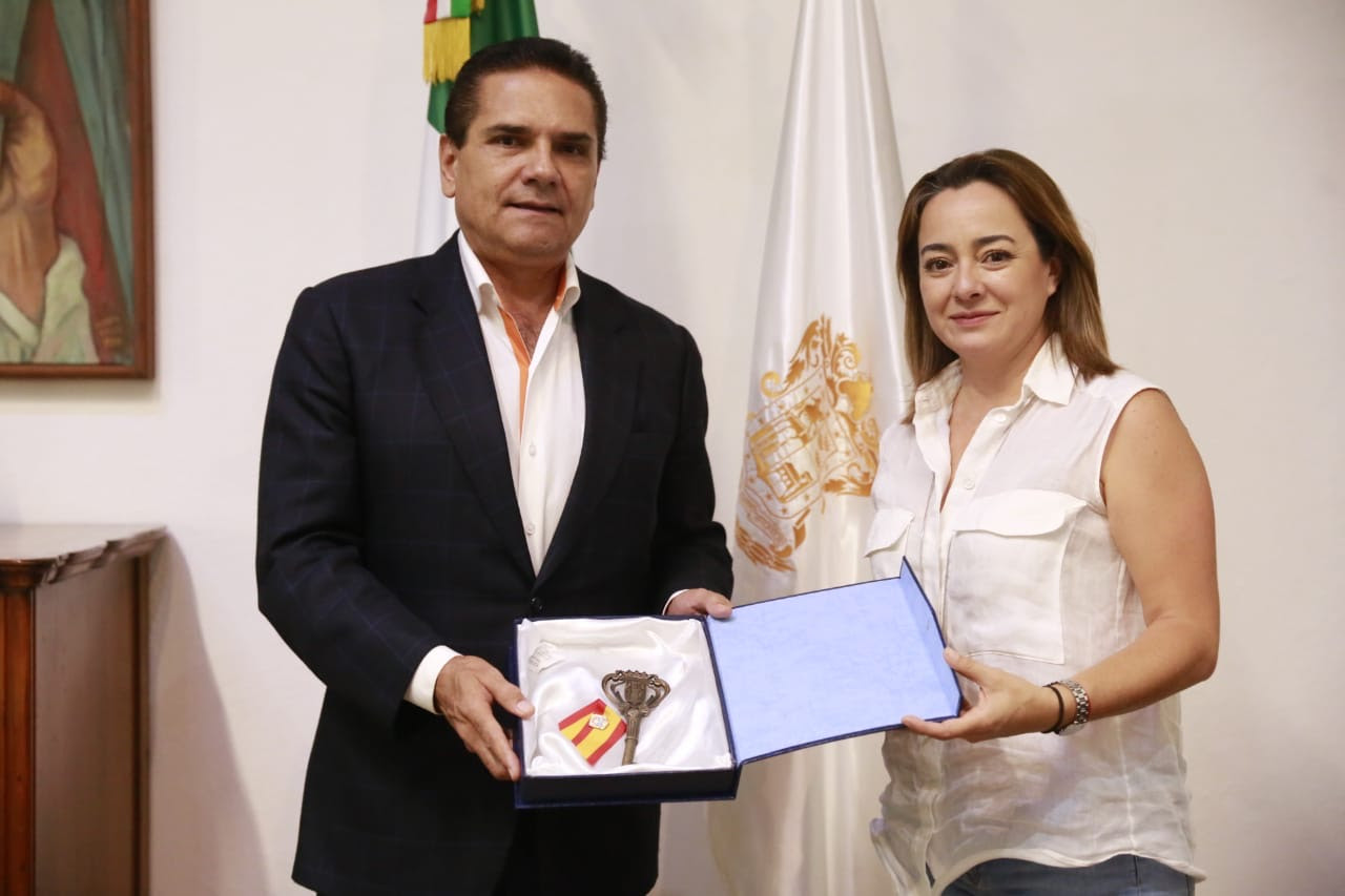  Recibe Gobernador llaves de la ciudad natal de Vasco de Quiroga