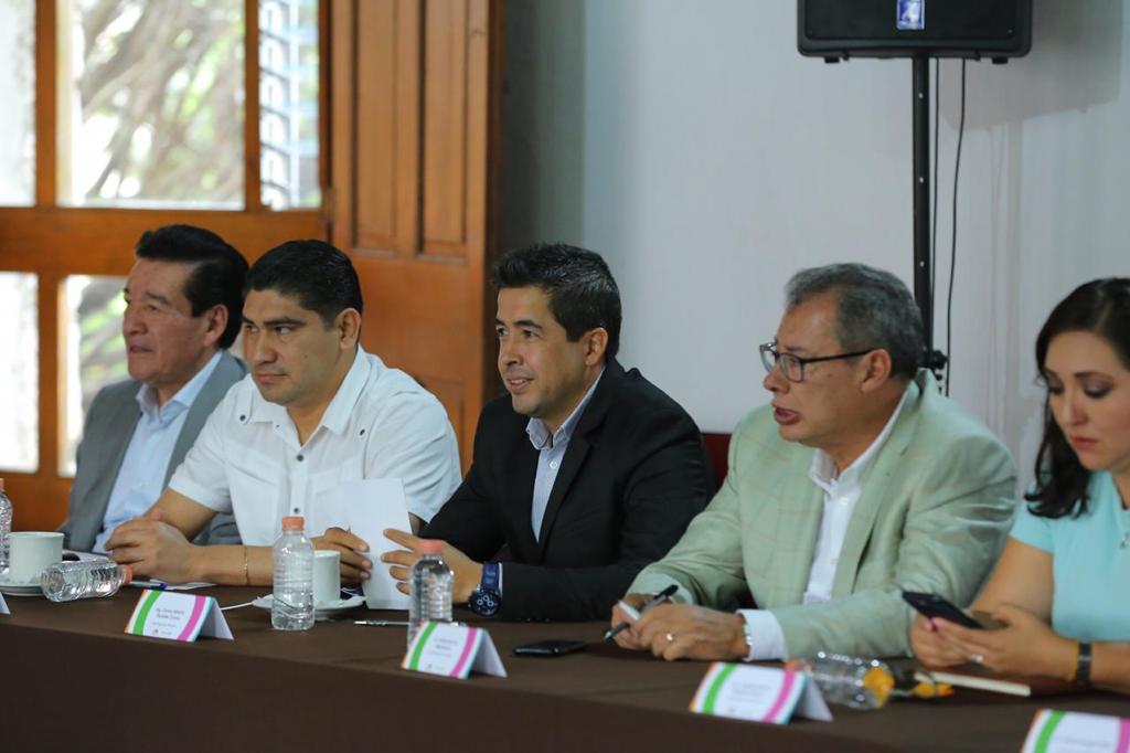  Evalúan Gobernador y Jefes Regionales avances en programas y acciones del Gobierno del Estado