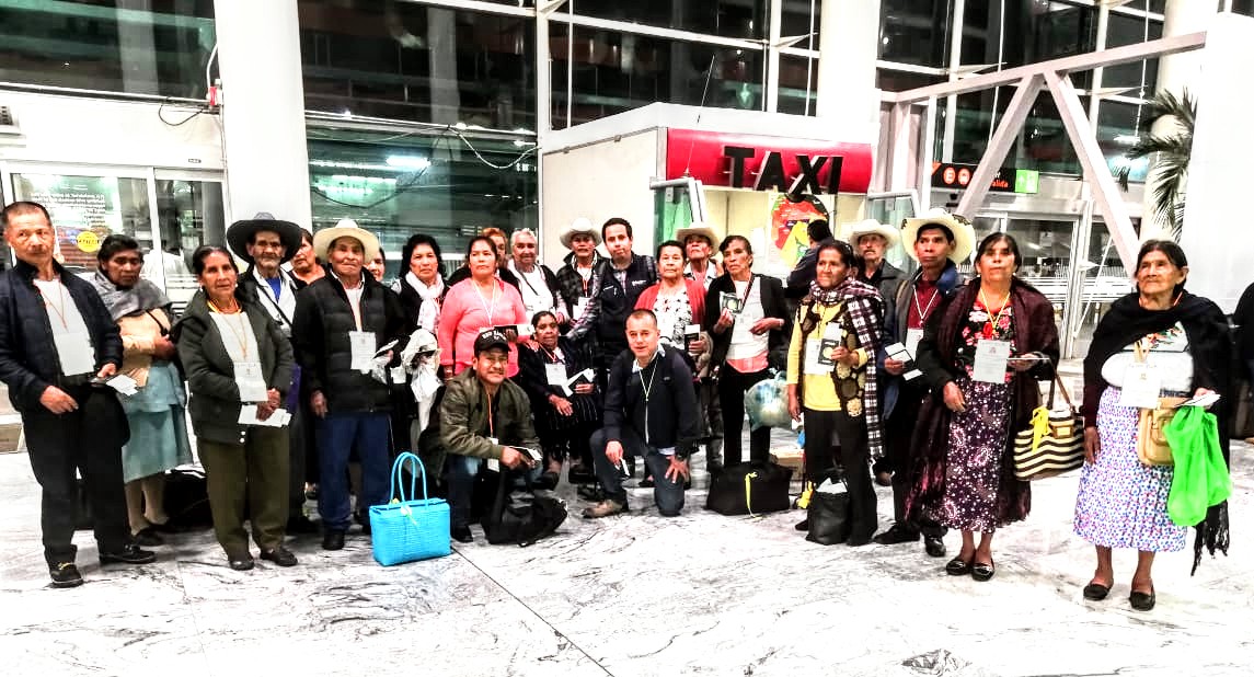 Se reencuentran Palomas Mensajeras de Charapan con sus familias en EU