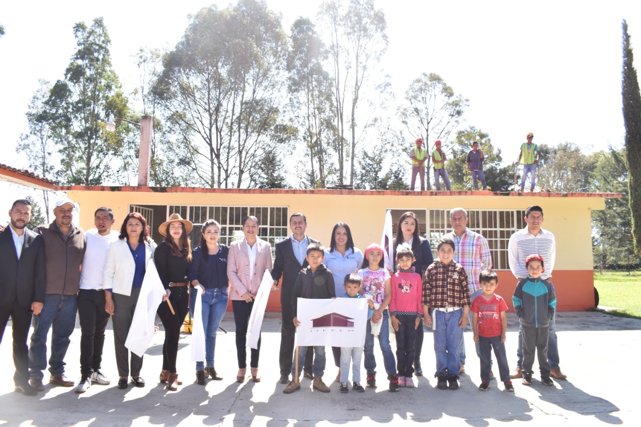  Tras 47 años de abandono, Gobierno de Michoacán rescata primaria en Irimbo