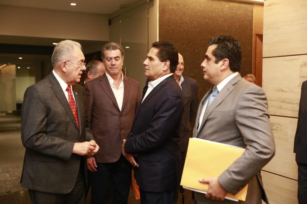  Dan seguimiento a proyectos prioritarios de infraestructura carretera para Michoacán