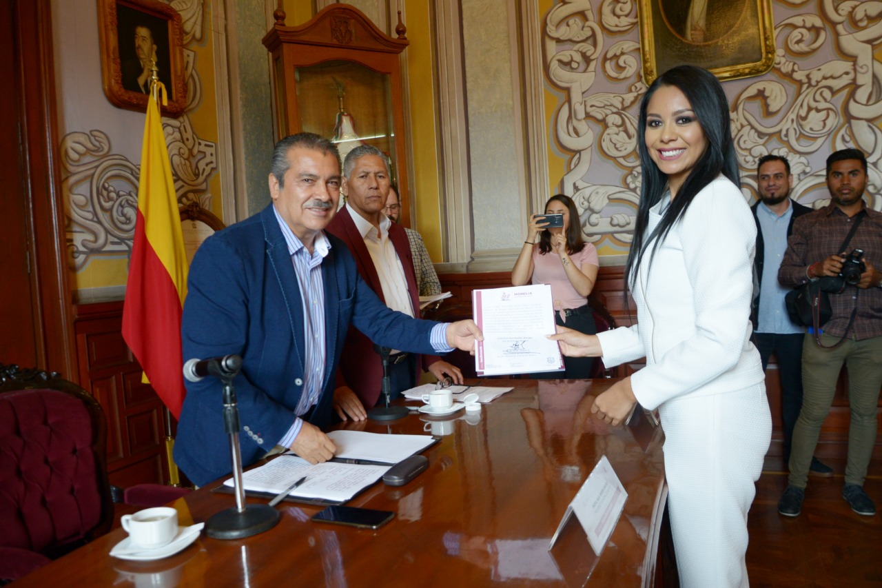  Rinde protesta ante Cabildo la nueva jefa de la Tenencia Morelos