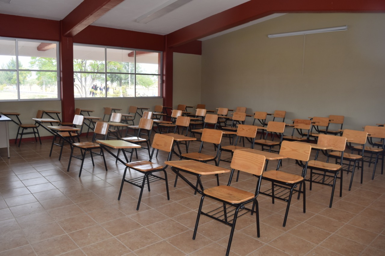 Avanza dignificación de escuelas en Ario y Villamar: IIFEEM