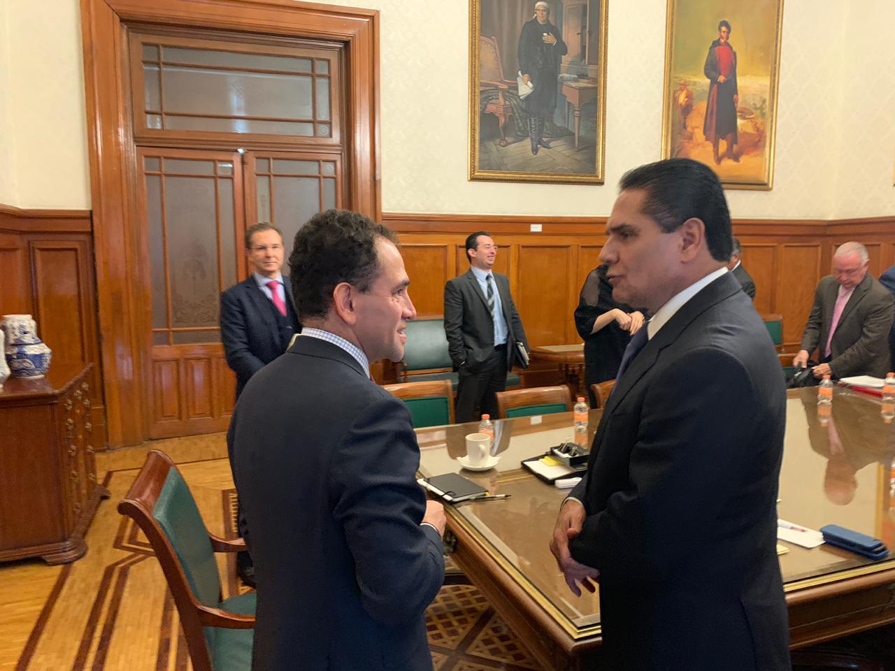  Sostiene Gobernador reunión con SEP y SHCP para federalización educativa