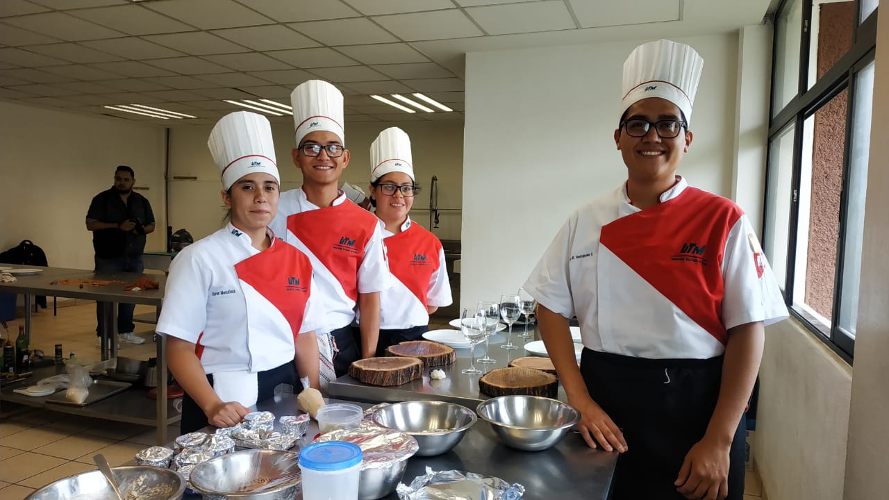  Oferta UTM sistema semiescolarizado en la carrera de Gastronomía