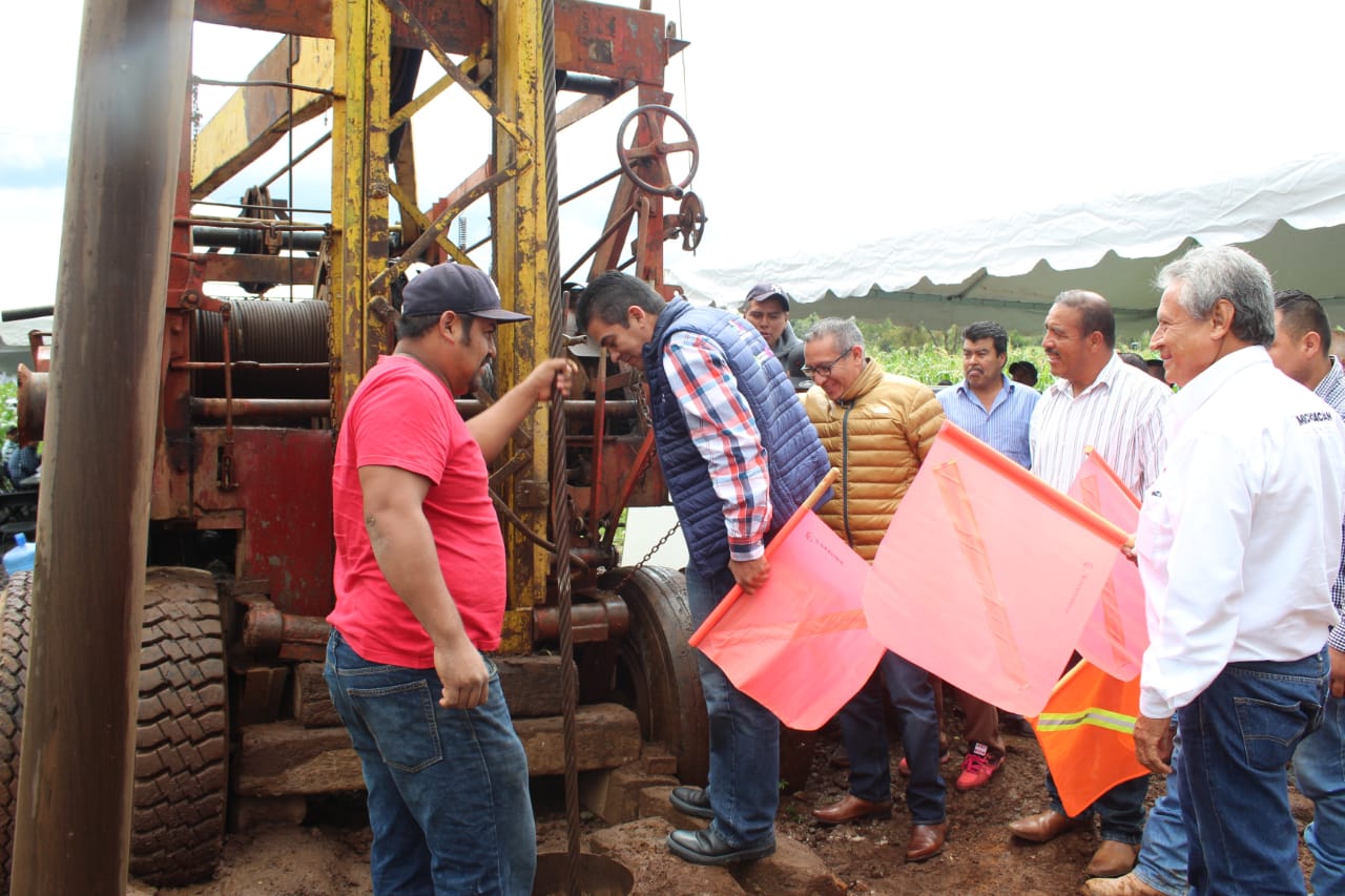  Perforación de pozo en Huiramba, dotará de agua a comunidades