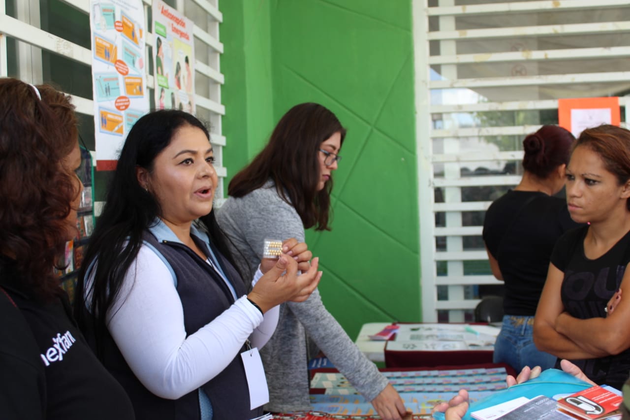  IMUJERIS lleva atención integral a la ciudadanía de Villas Oriente