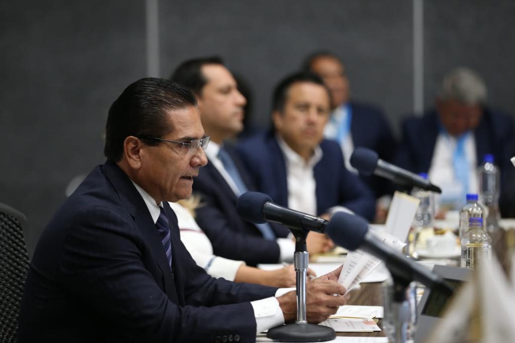  Propone Silvano Aureoles ante FGR estrategia nacional para combatir homicidio doloso