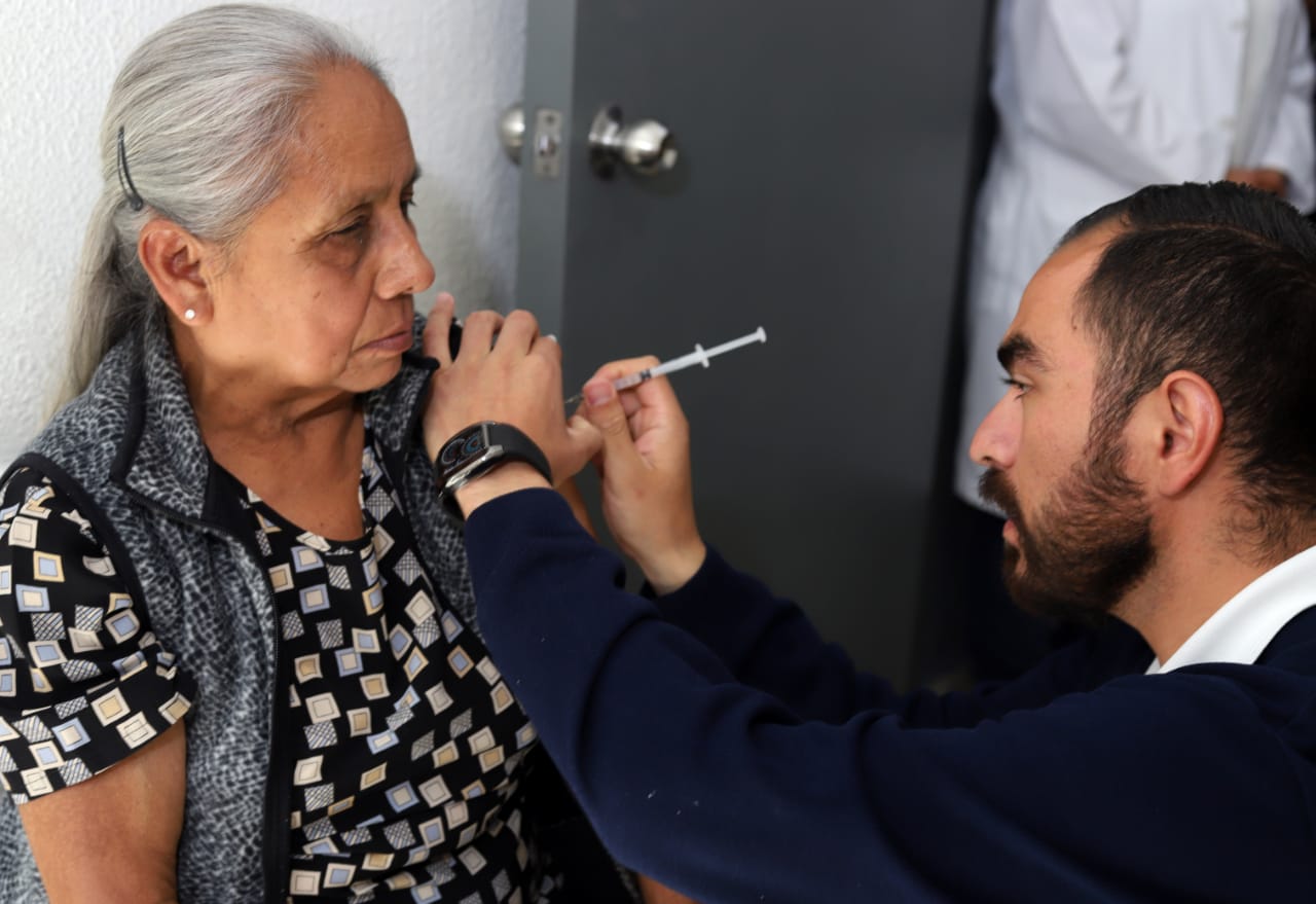Llegan 68 mil dosis de vacunas a la Secretaría de Salud de Michoacán