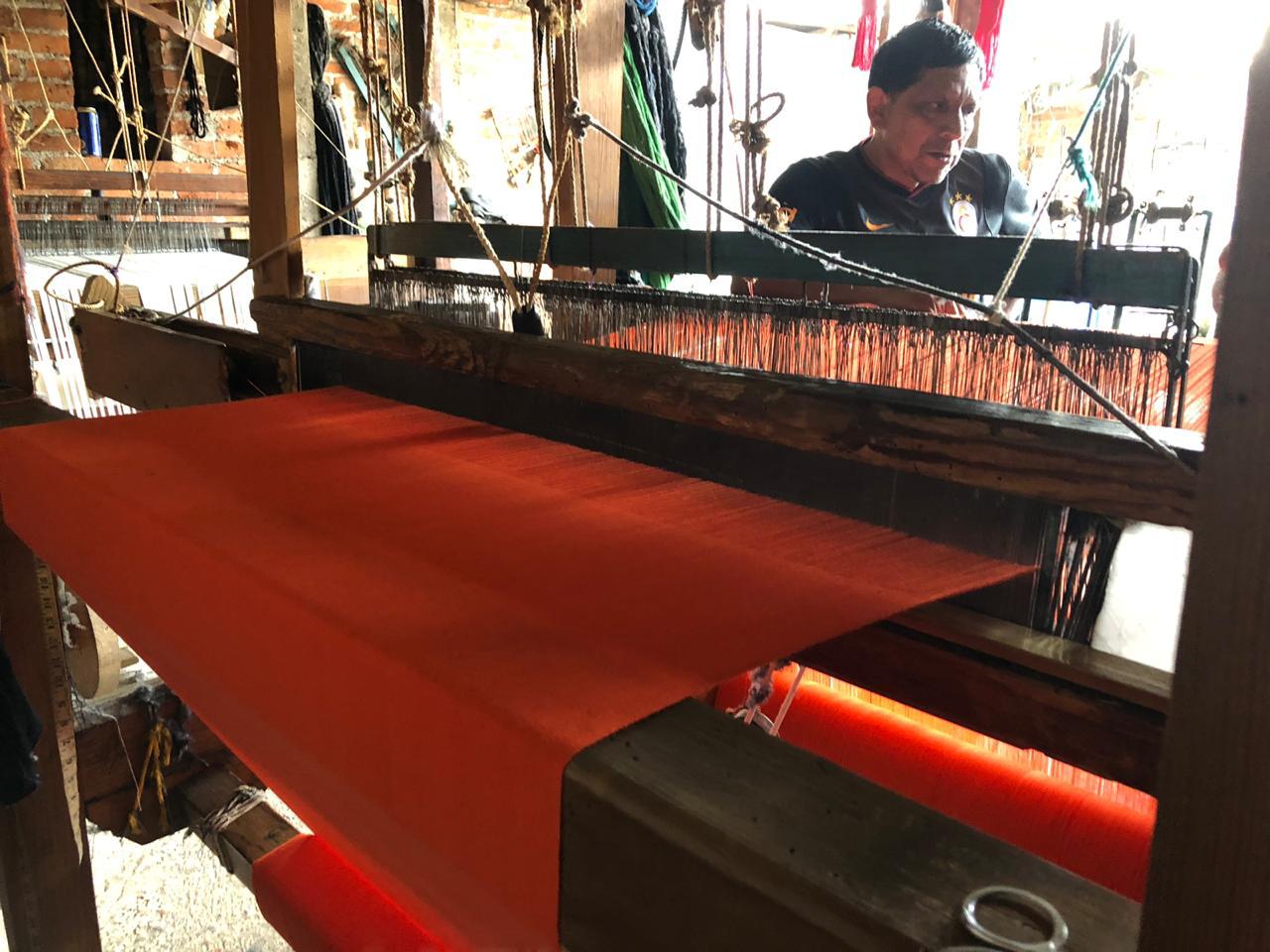  Atiende IAM solicitud de materia prima en la rama de textil