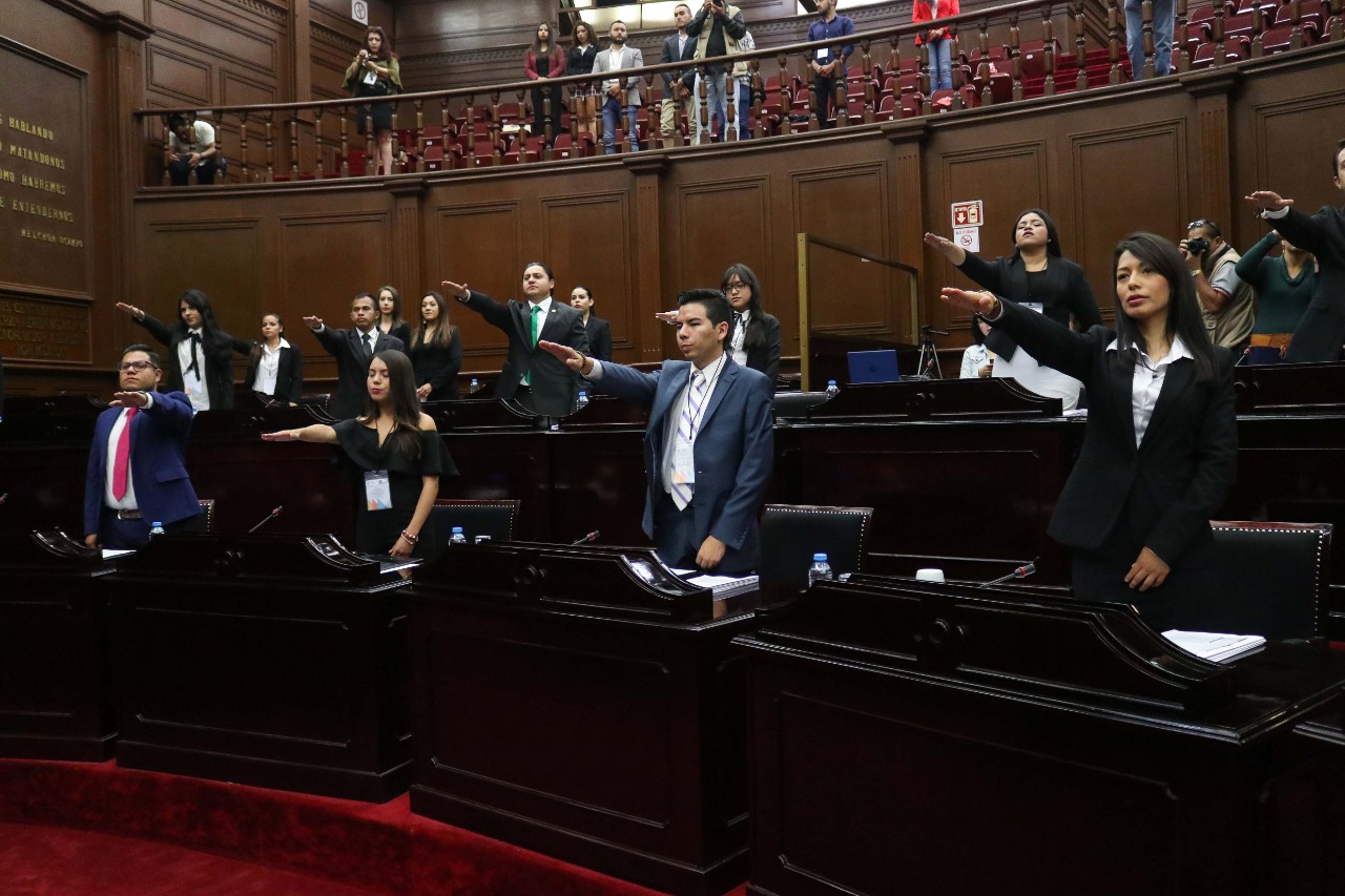  Inauguran trabajos del 7o Parlamento Juvenil