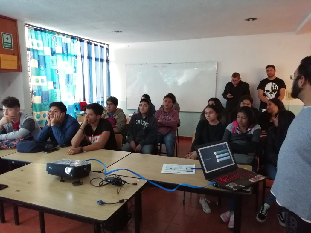  Lleva IJUM pláticas de orientación vocacional a jóvenes de preparatoria