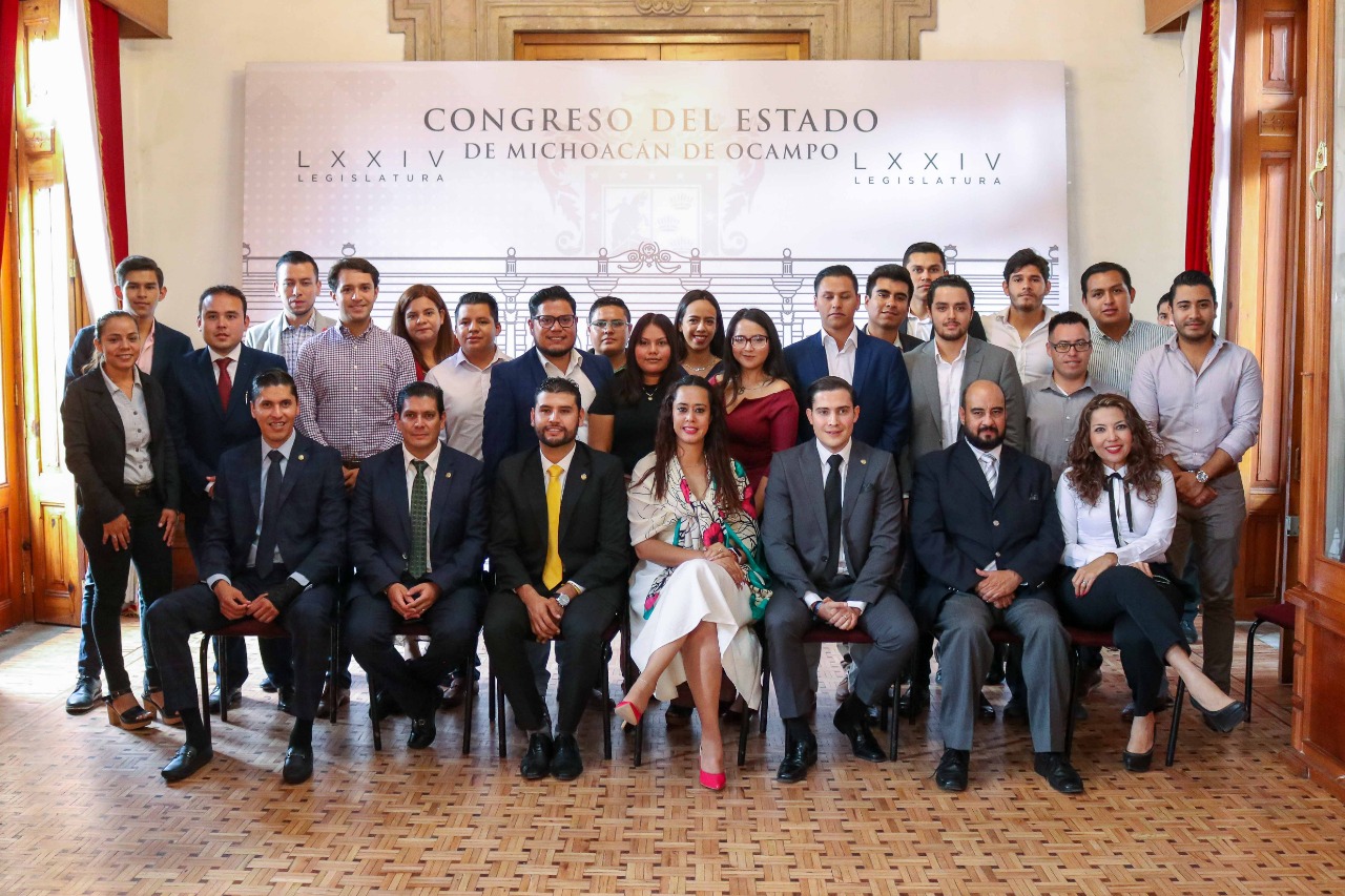  Diputados dan bienvenida a integrantes del 7º Parlamento Juvenil