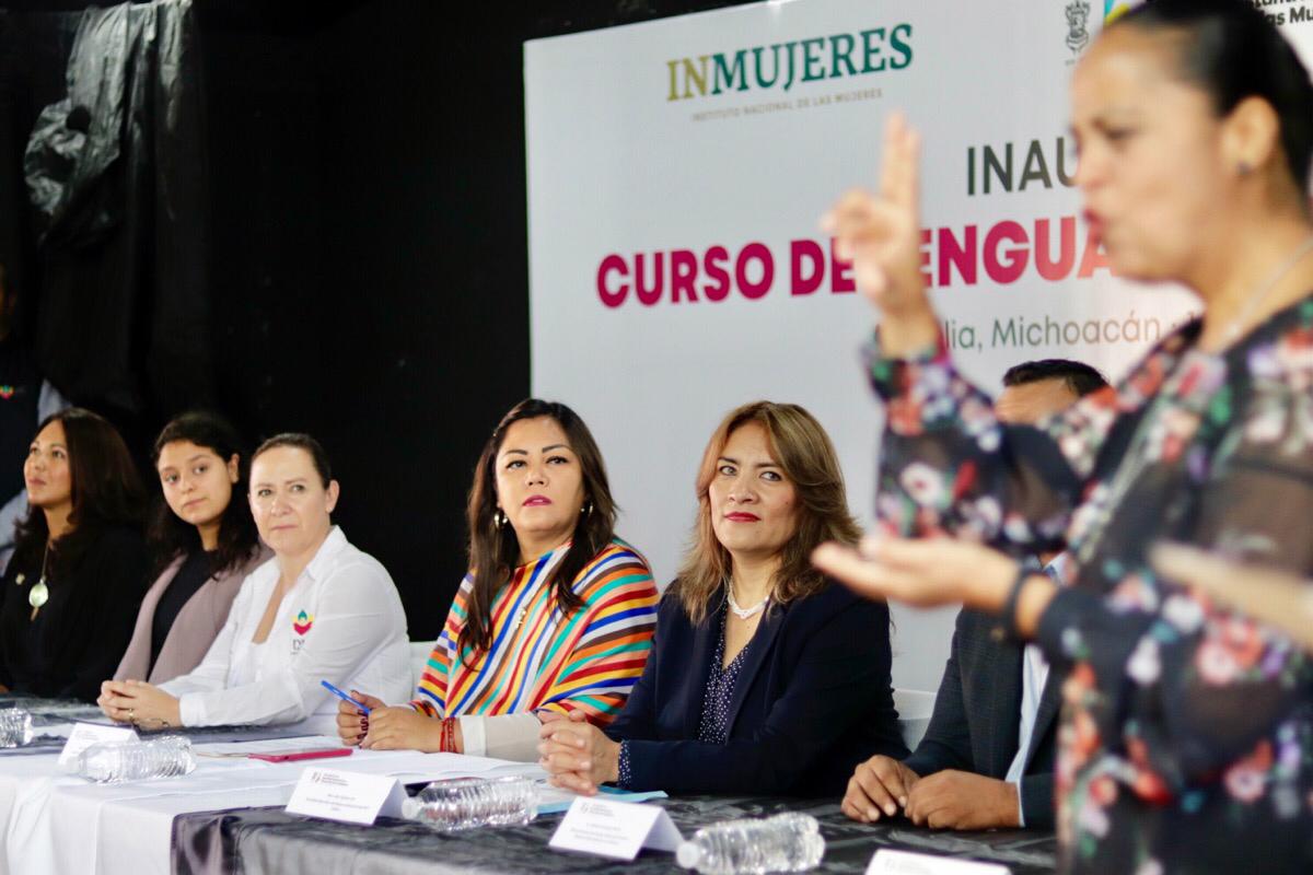  En marcha, primer taller de lengua de señas para atender violencia de género