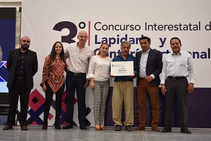  Artesano michoacano gana 3er Concurso de Lapidaria y Cantería Artesanal 2019, en Querétaro