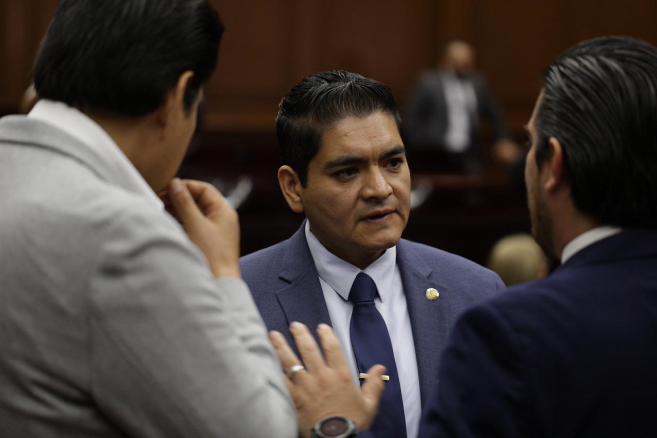  Diputados requerimos actuar con responsabilidad para el beneficio de los michoacanos: Arturo Hernández Vázquez
