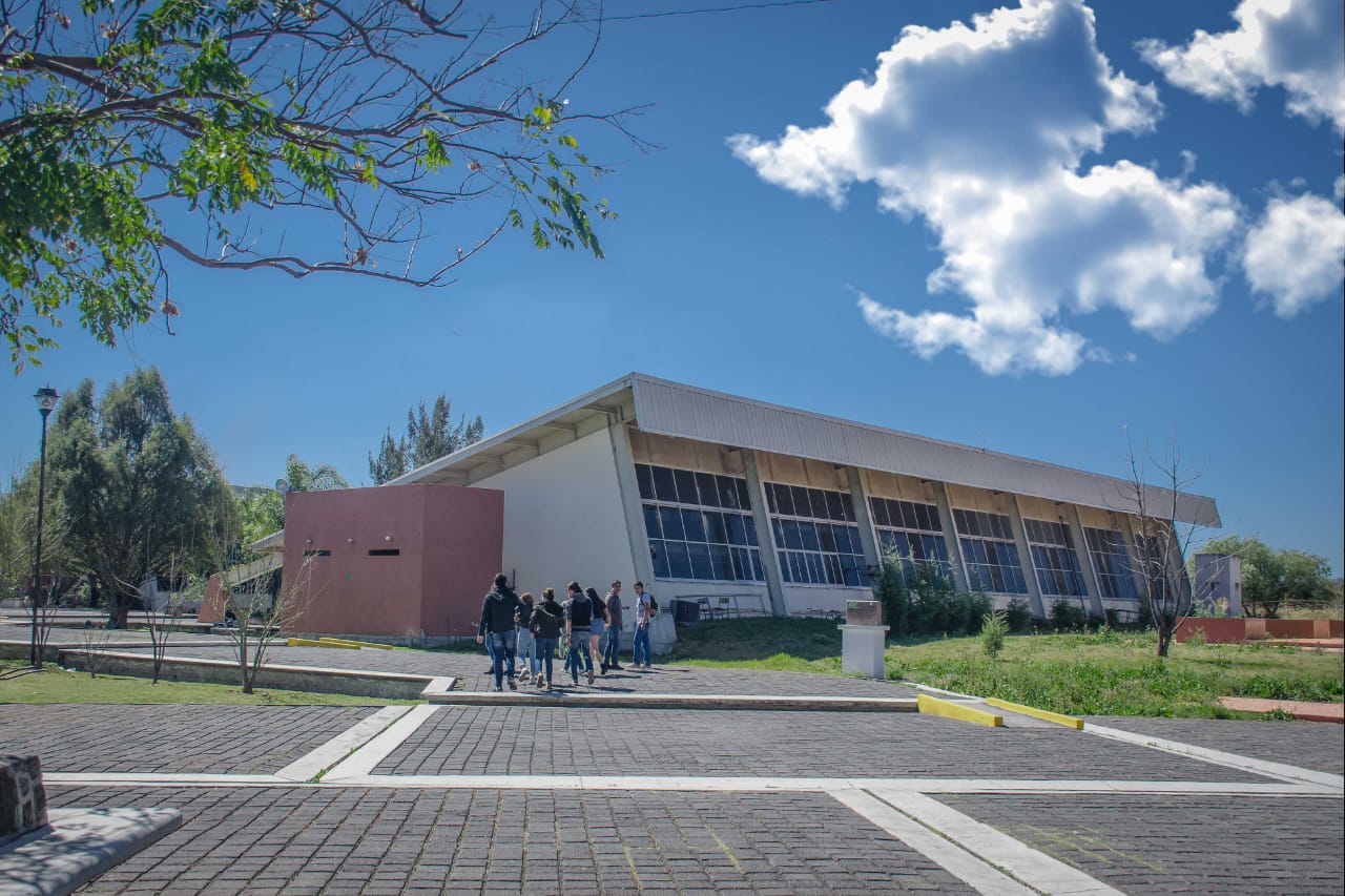 Otorga UTM becas alimenticias a estudiantes