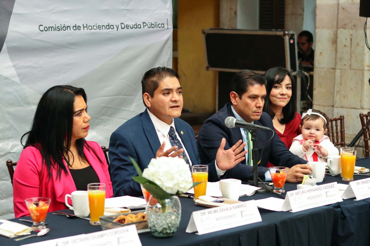 Presenta Comisión de Hacienda y Deuda Pública informe de actividades correspondientes al primer año legislativo