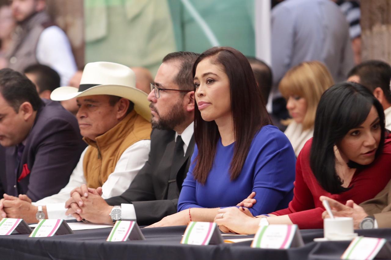  Llama Míriam Tinoco a unir esfuerzos por desarrollo de Michoacán