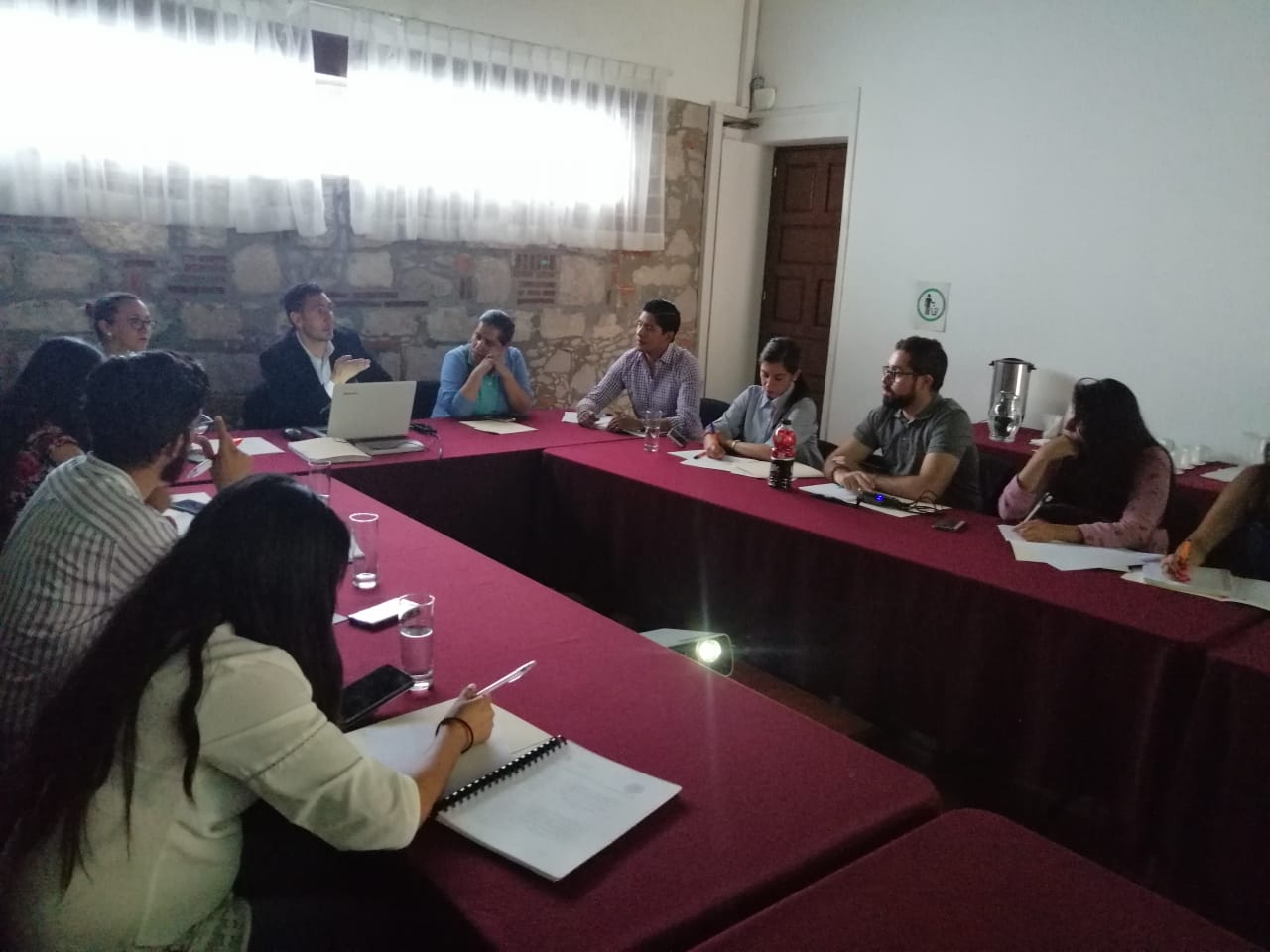  Academia y Poder Legislativo trabajan juntos en construir mejores leyes: Yarabí Ávila