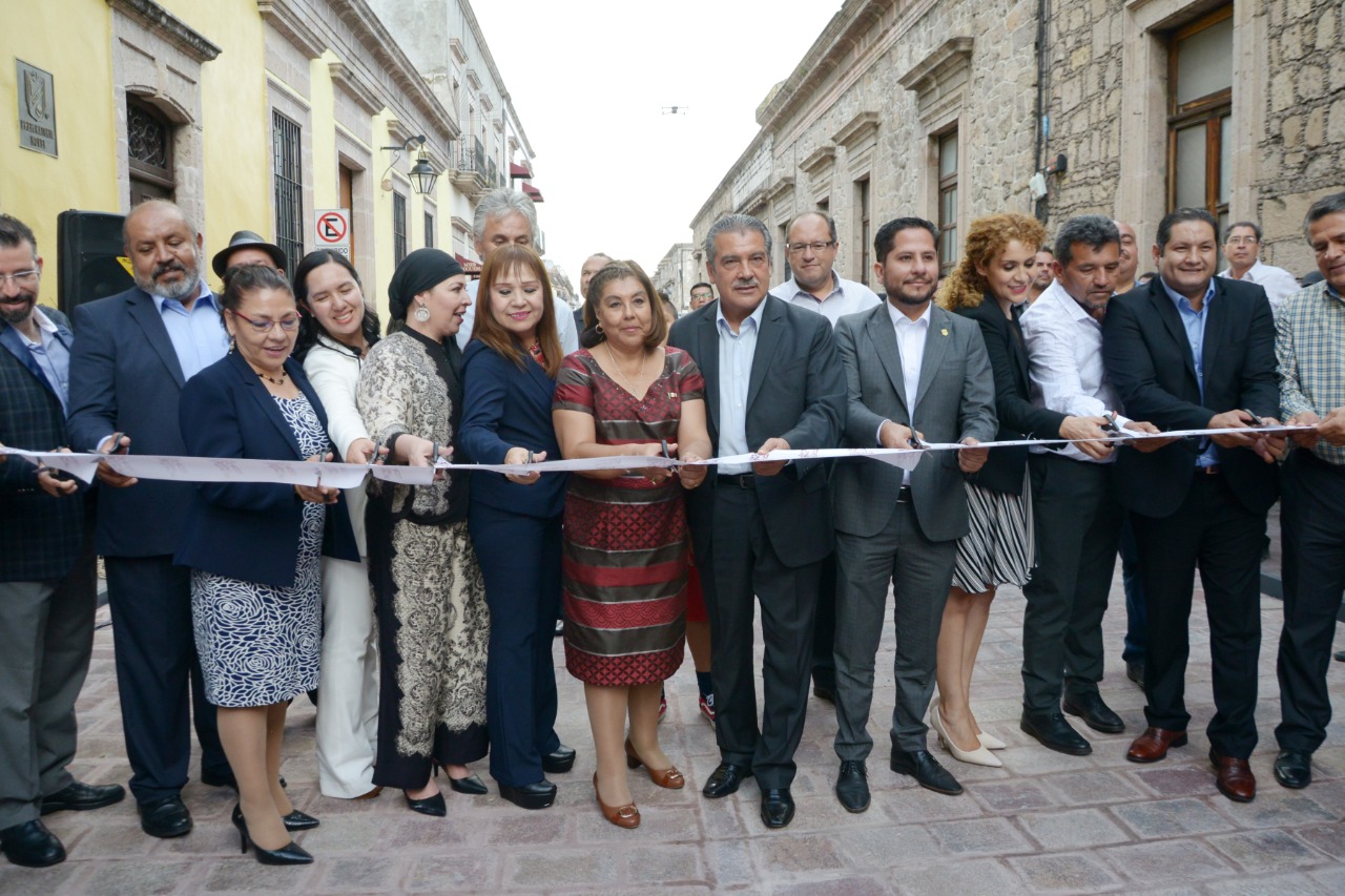  Apertura Raúl Morón obra en calle Corregidora