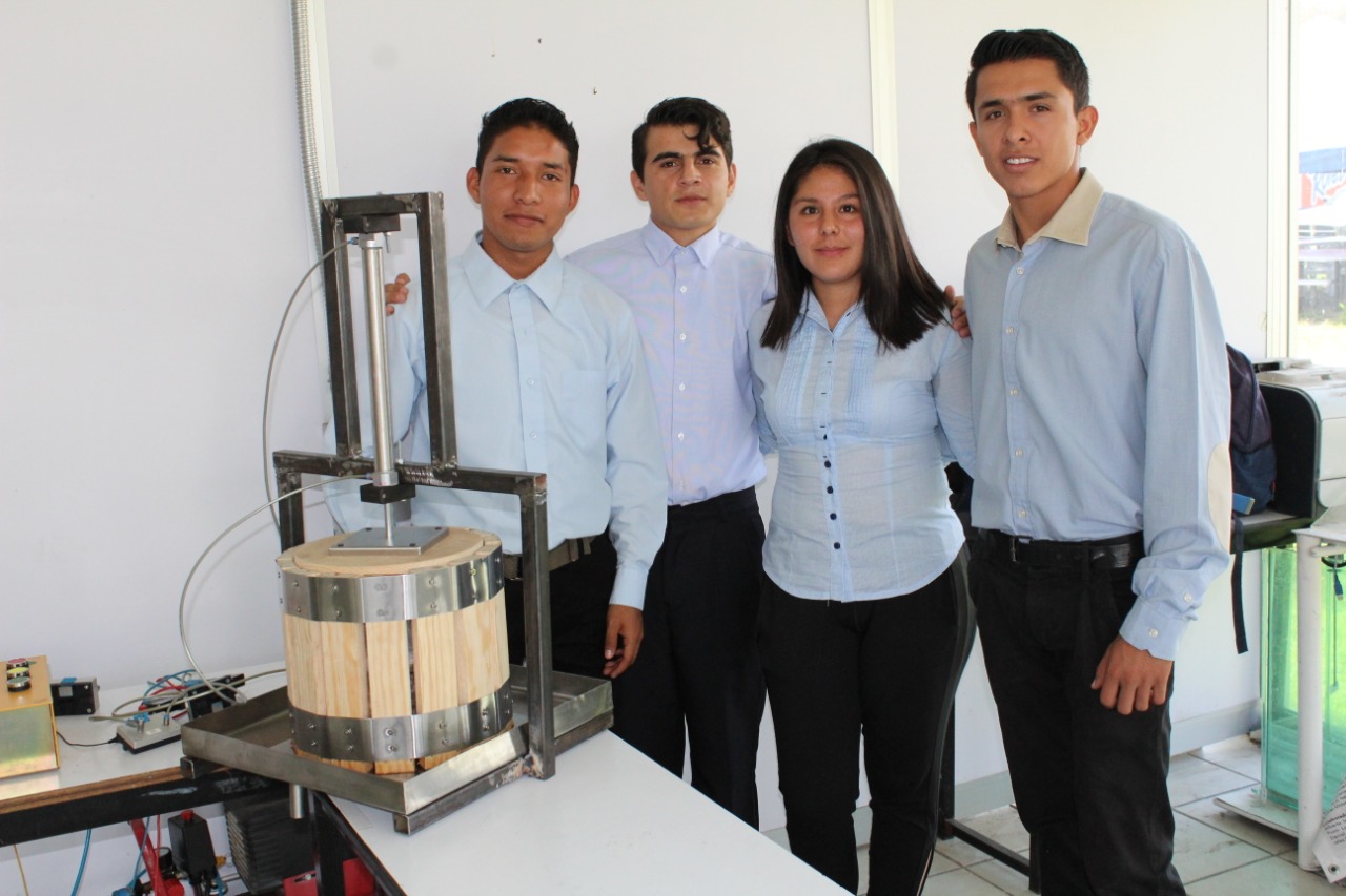  Presentan proyectos de investigación alumnos de Tecnologías de la Información