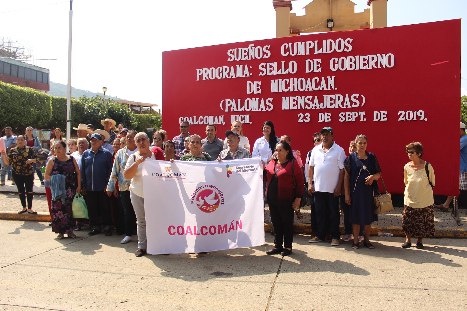 Viajan de Coalcomán a Estados Unidos, 35 Palomas mensajeras
