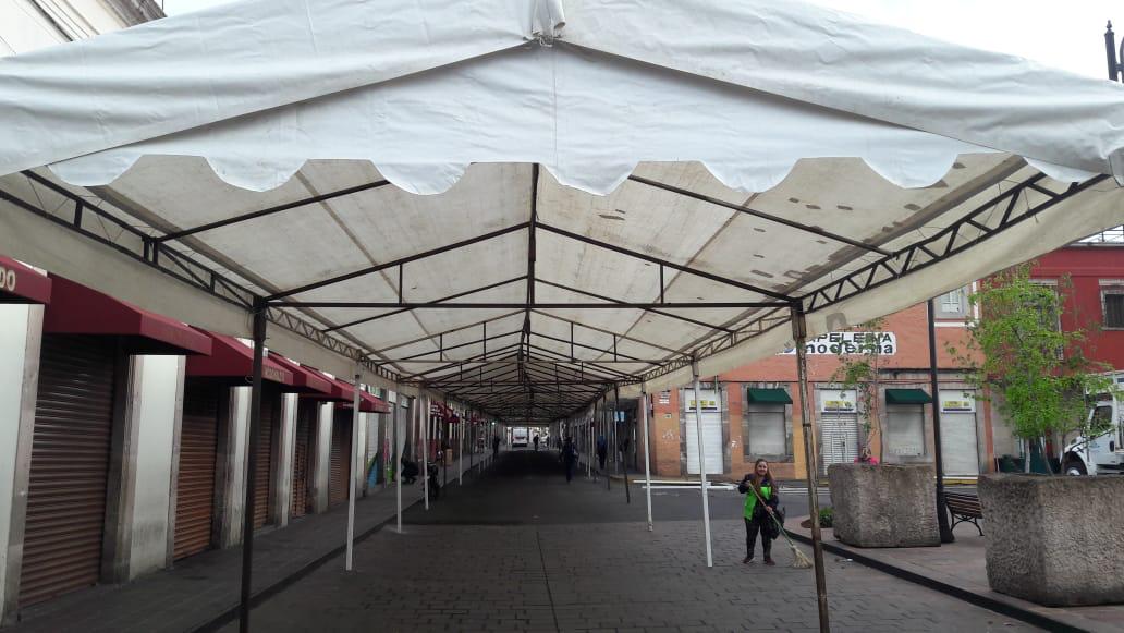  Con orden comienza la instalación de toldos, para la verbena de fiestas patrias