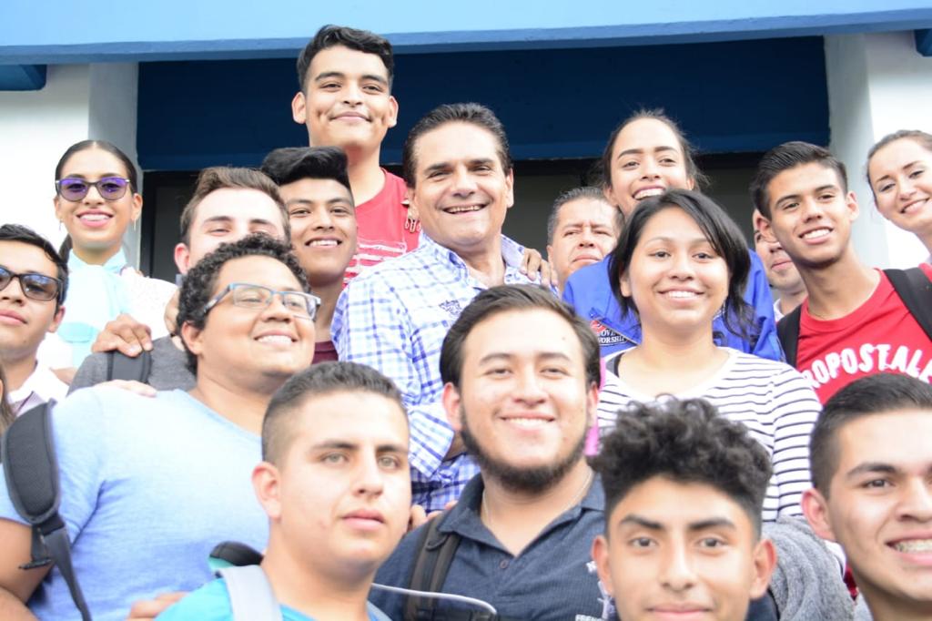  Generar oportunidades para nuestros jóvenes, nuestro compromiso: Silvano Aureoles