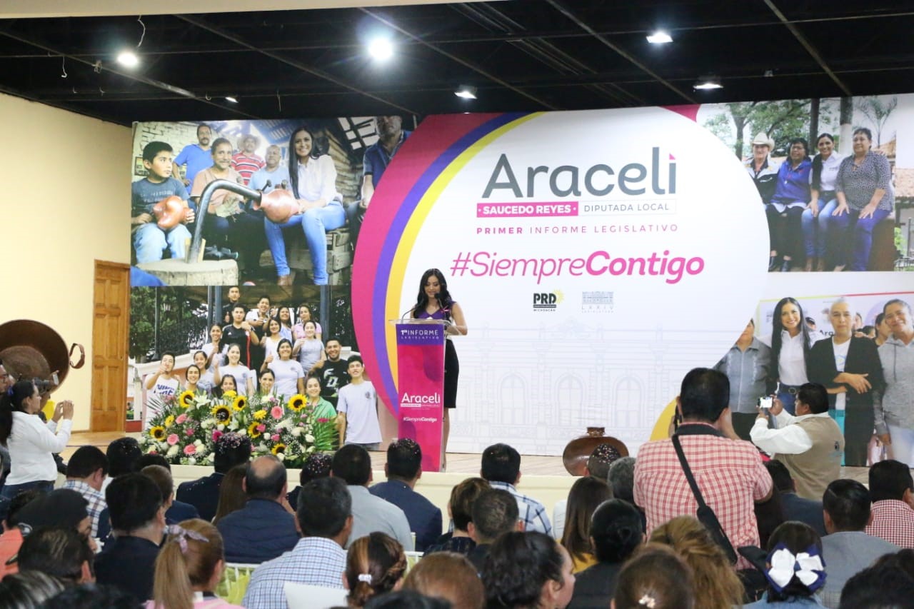  Araceli Saucedo presenta Primer Informe de Labores