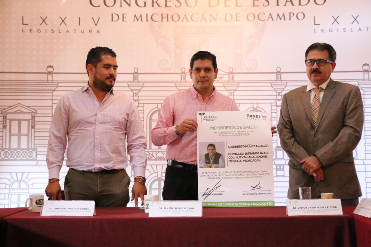  Impulsa Ernesto Núñez programa de consultas médicas a bajo costo