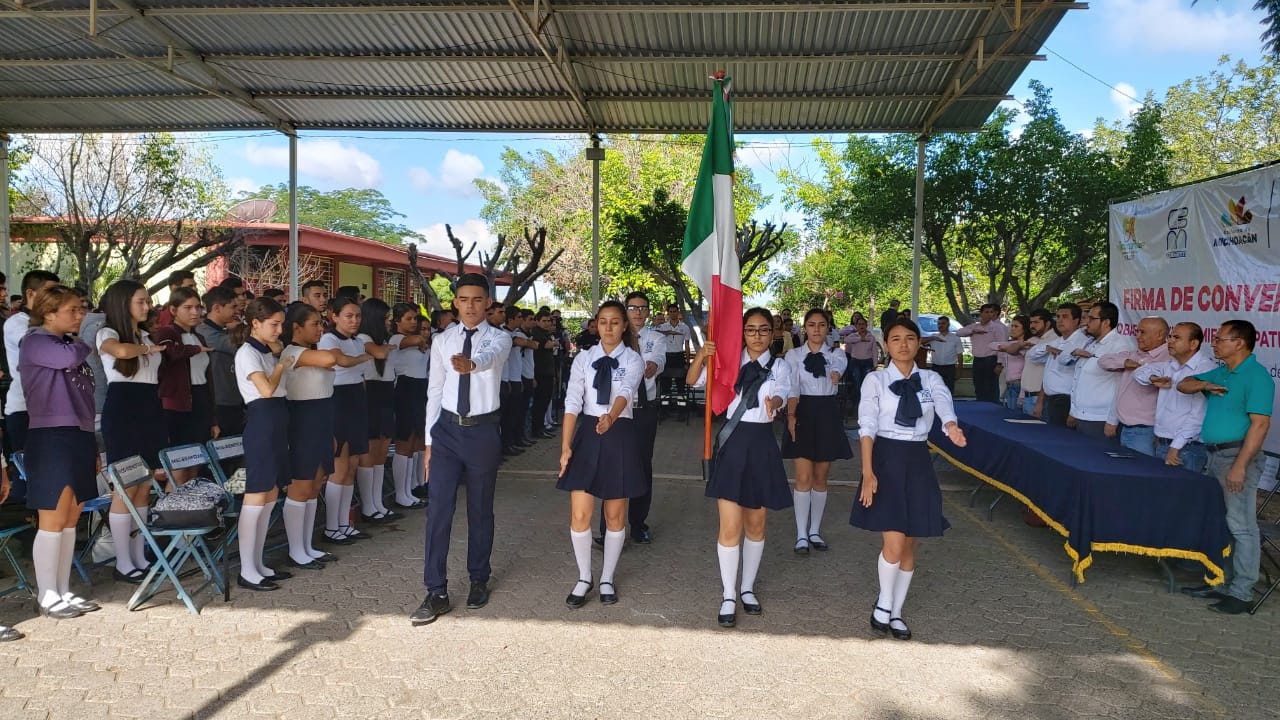  Mejoran espacios en Plantel Buenavista del Cobaem
