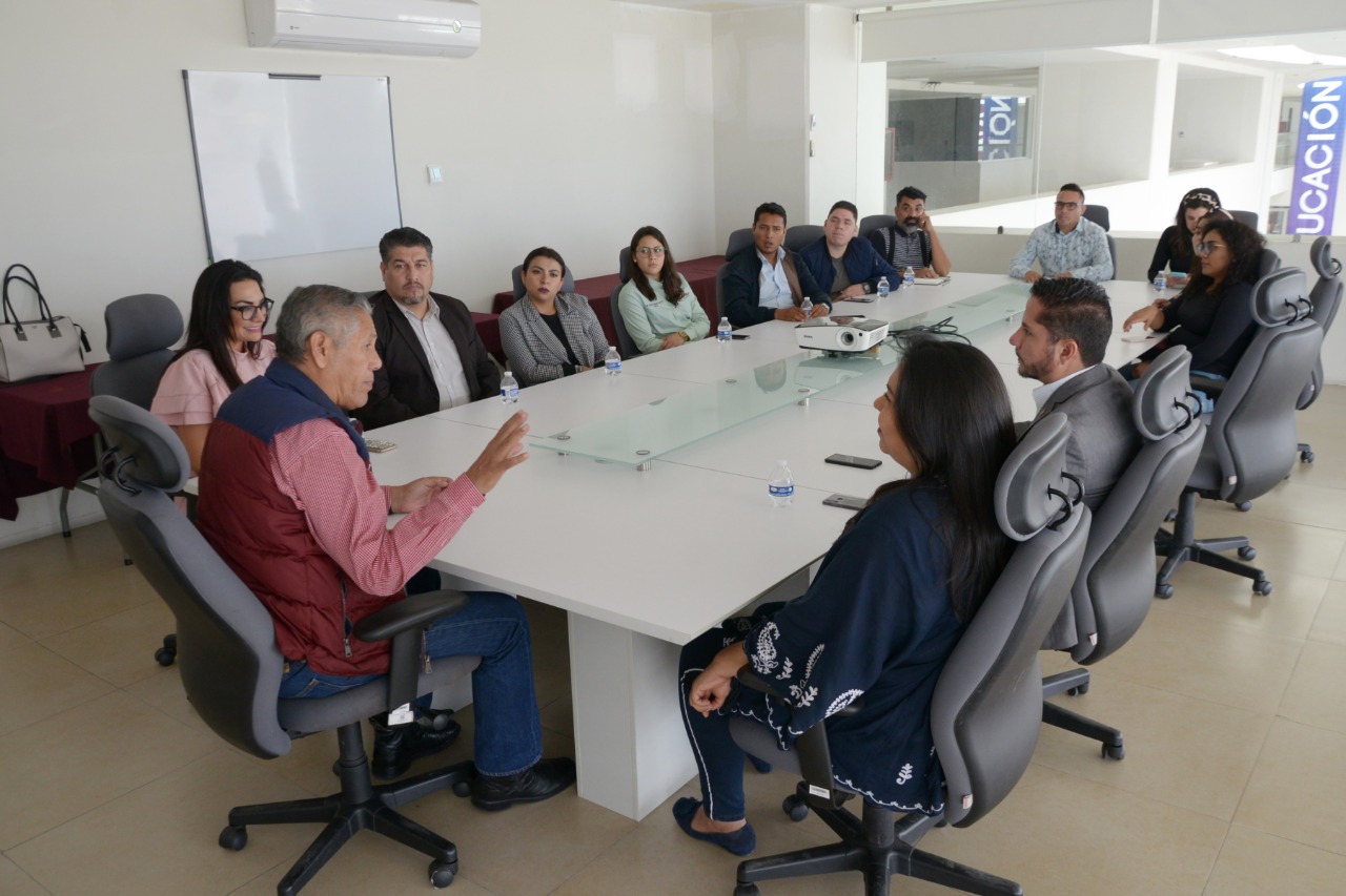  Se realiza relevo institucional en el Poliforum de Morelia