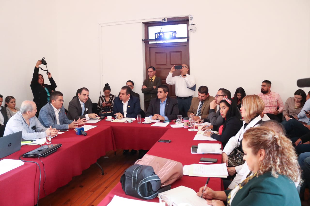  Diputados michoacanos buscan mejorar eficiencia en servicios públicos