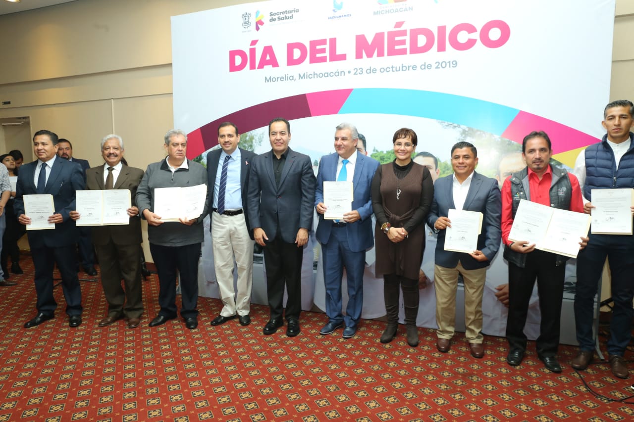  Reconoce Gobierno de Michoacán dedicación y entrega de médicos, en su día
