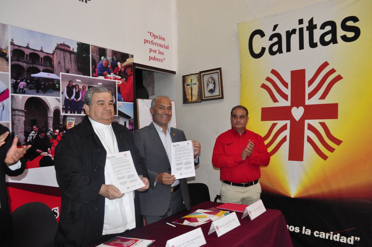  Firman Semigrante y Cáritas, acuerdo de colaboración en pro de connacionales