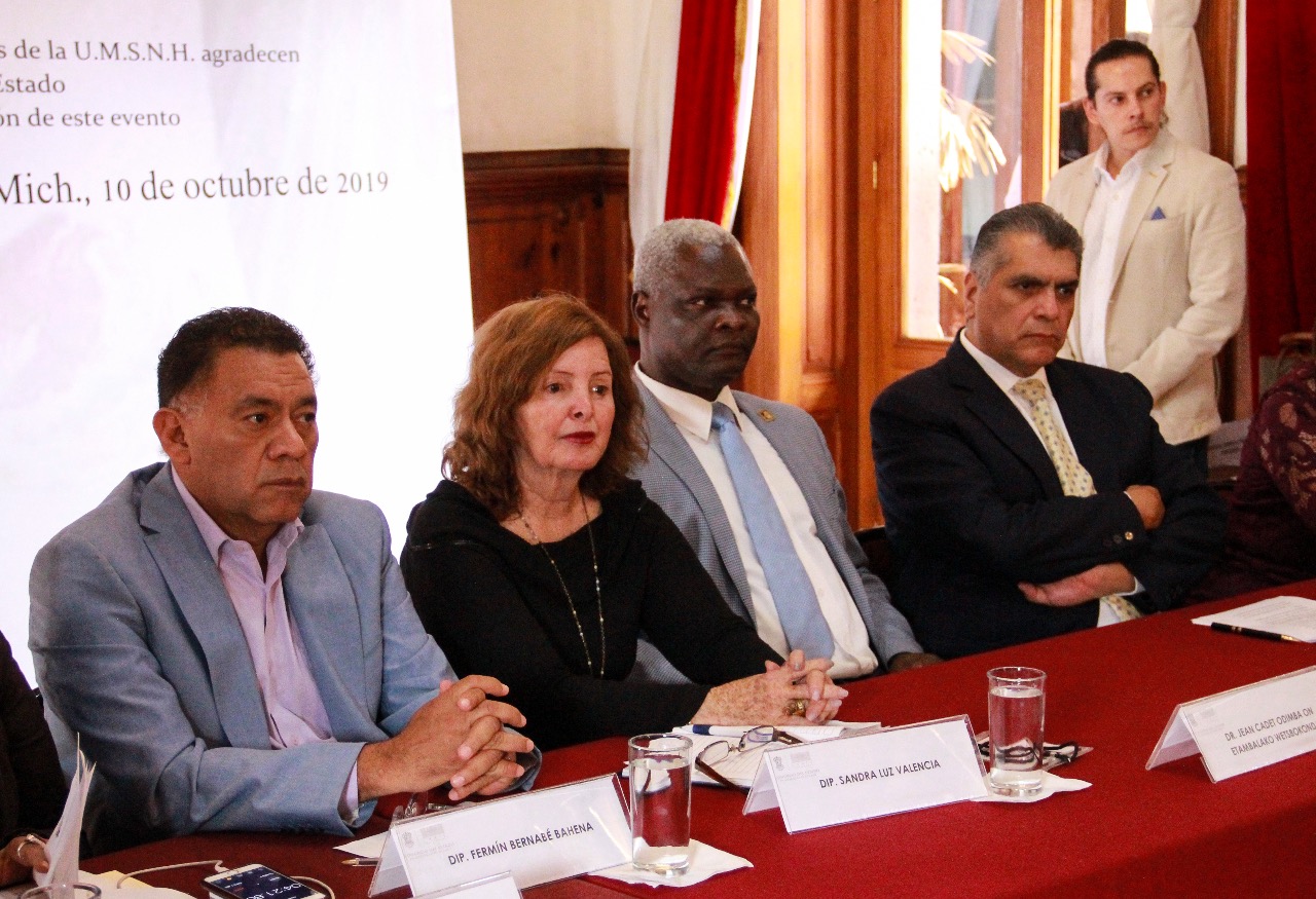  Presenta Congreso libro “De la Política a la Práctica Transversal de los Derechos Humanos en Michoacán”