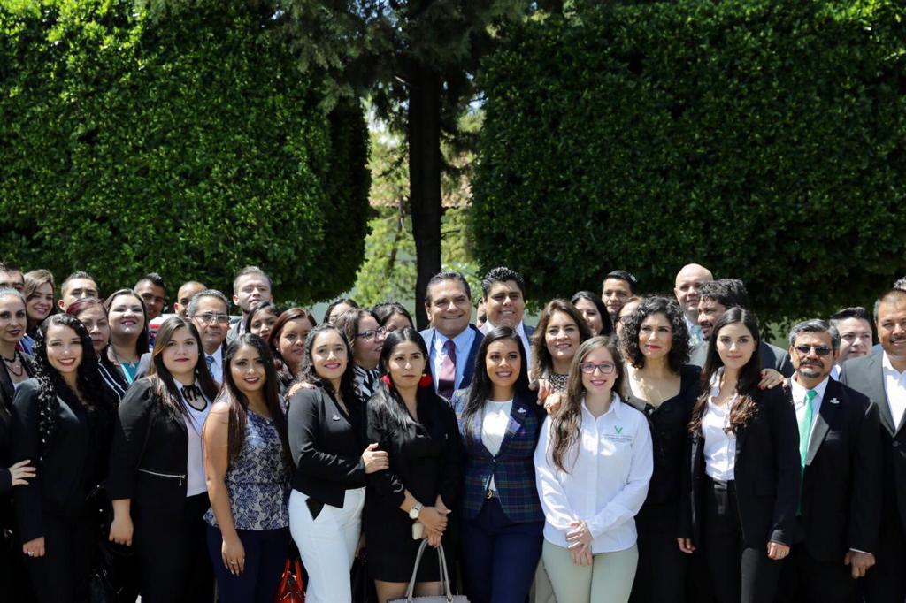  Entrega Gobernador vehículos a Comisión Estatal de Atención a Víctimas