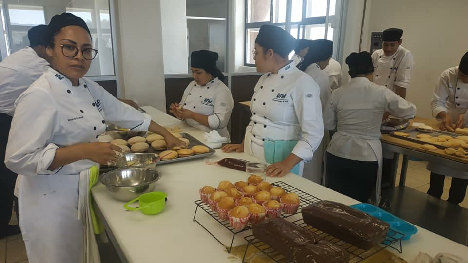  Antes de egresar, 60% de alumnos de Gastronomía de la UTM, se colocan en unidades productivas