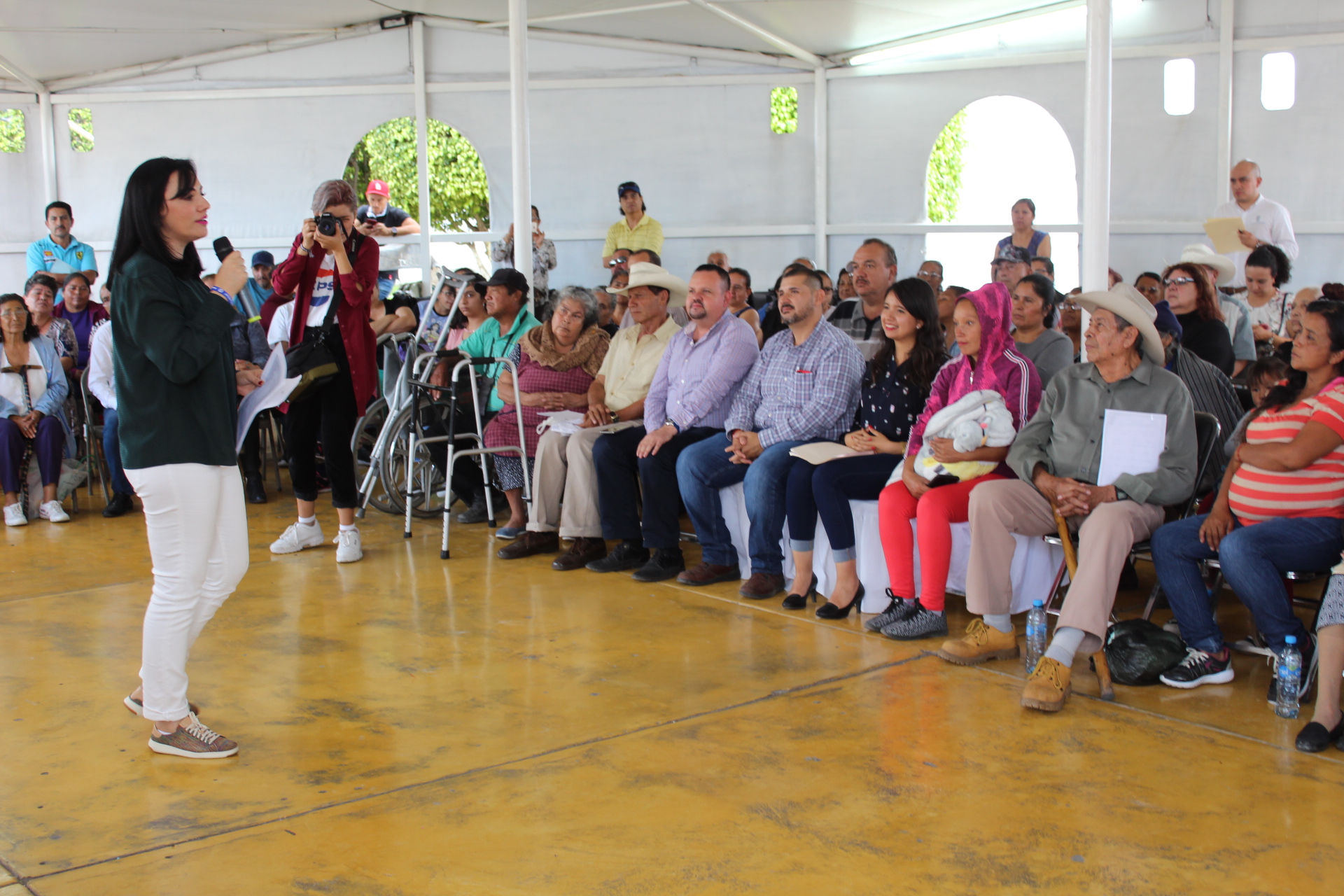  Trabajo coordinado, para el bienestar de los ciudadanos: Adriana Hernández