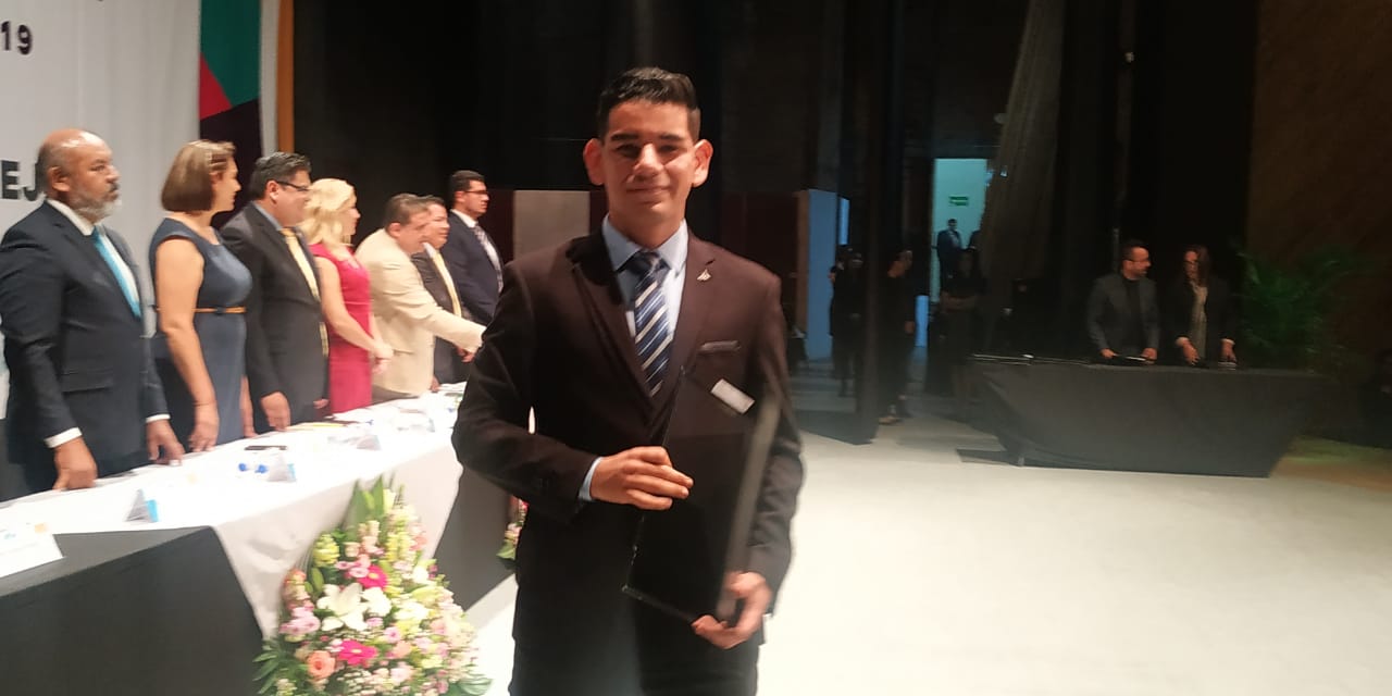  Alumnos de la UTM concluyen estudios de ingeniería y licenciatura