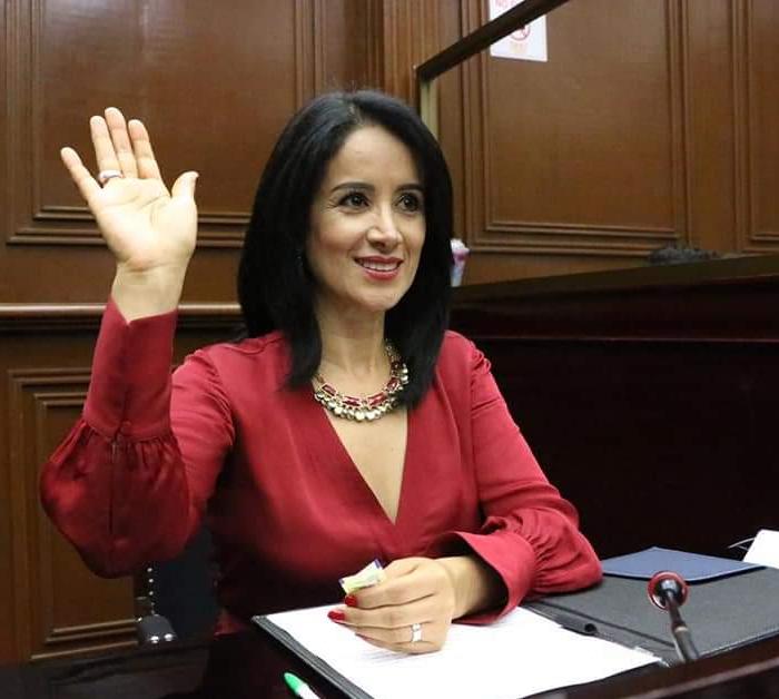  Michoacán tendrá Ley de Profesiones que garantizará certeza al servicio profesional: Lucila Martínez